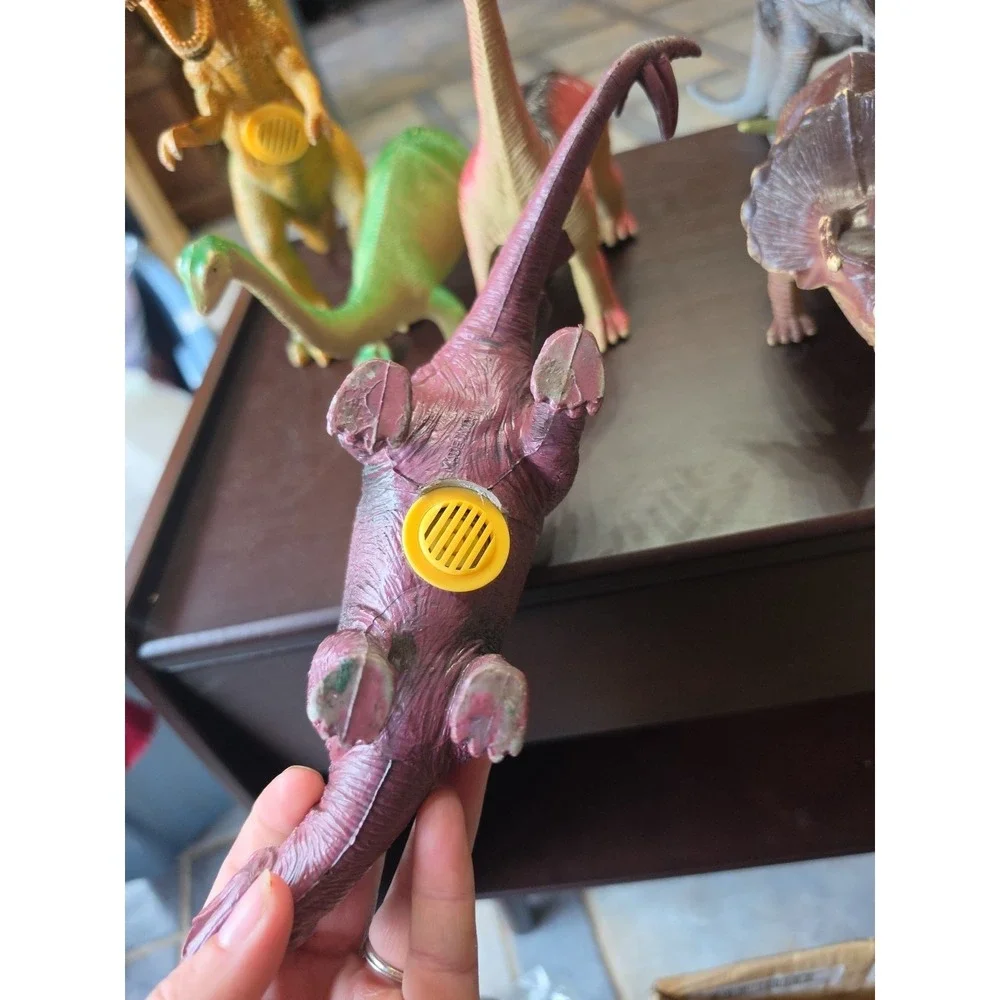 Vtg Dinosaur Toy Lot Set of 7 -‎ Assorted Figures for Kids & Collectors